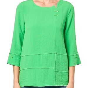 MULTIPLES Women's Petite Three Quarters Sleeve‎ Wide Neck Stepped Hem Top